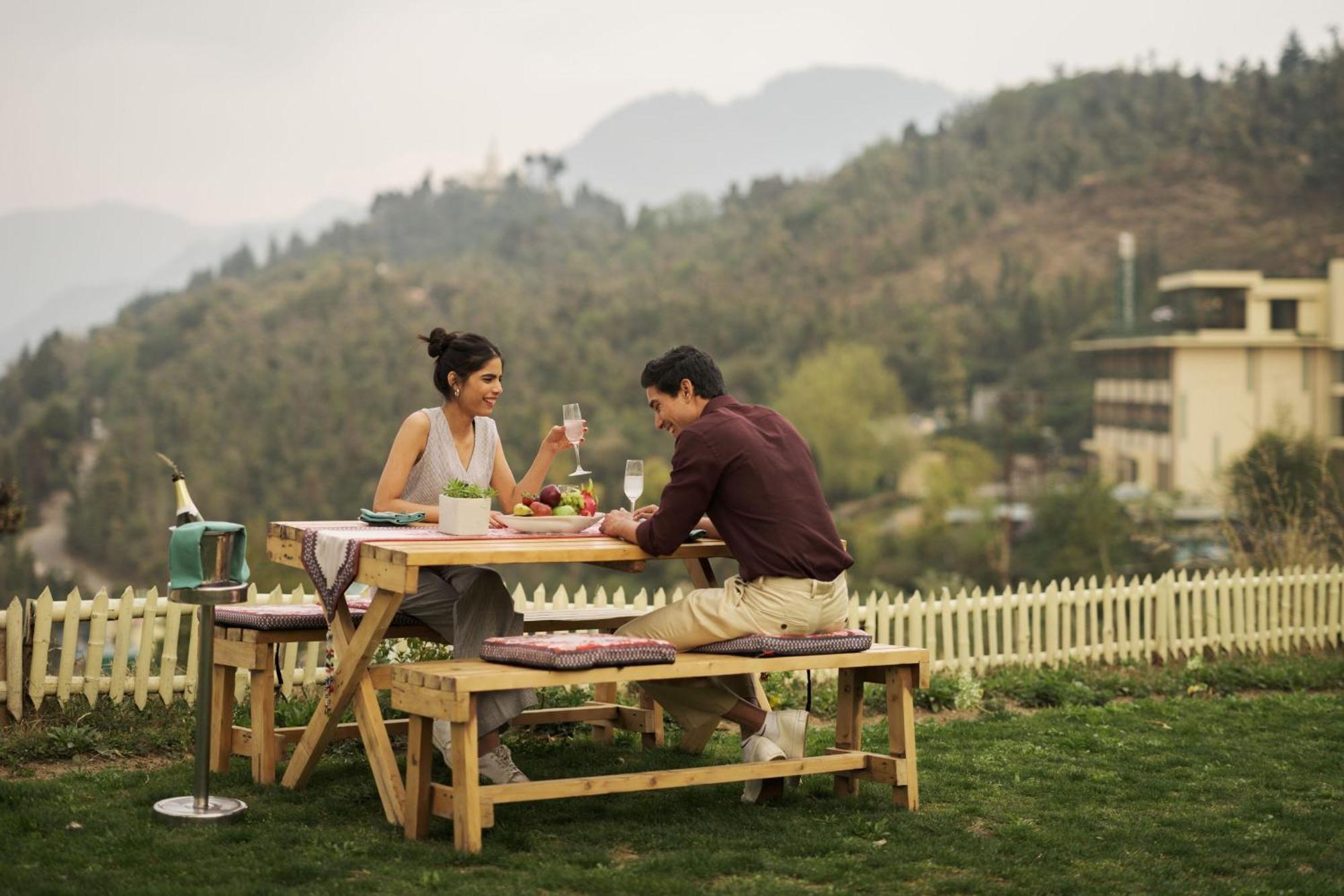 Jw Marriott Mussoorie Walnut Grove Resort & Spa Exterior foto